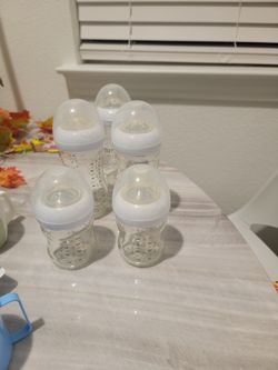 AVENT PHILIPS glass bottles