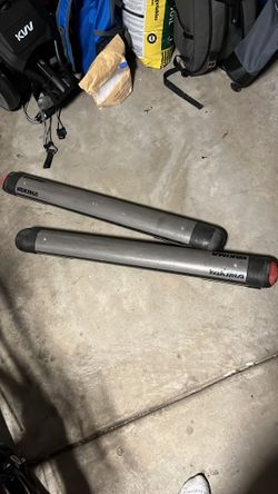 Yakima roof cross bars