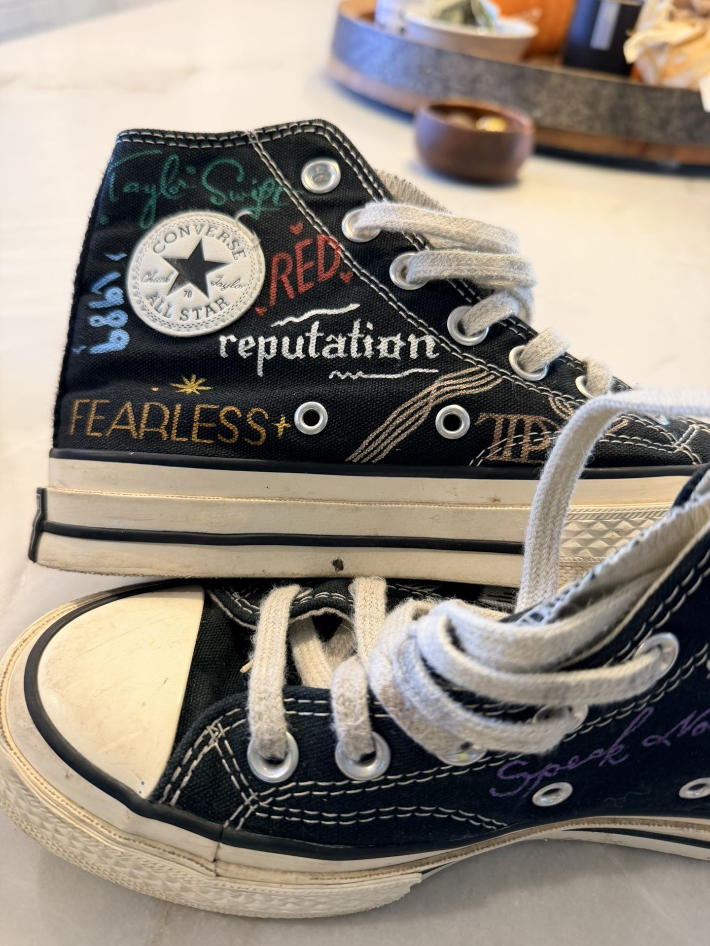 Converse - Taylor swift Hand Painted Woman’s Size 3.5