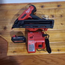 Milwaukee M18 Angled Finish Nailer, Battery, Charger