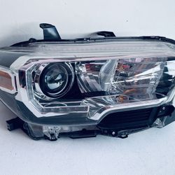 2016-2019 TOYOTA TACOMA RIGHT PASSSENGER SIDE HEADLIGHT HALOGEN WITH LED OEM