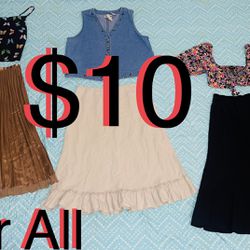 $10 Bundle of Women Clothes size M Skirts & 🎽Tops