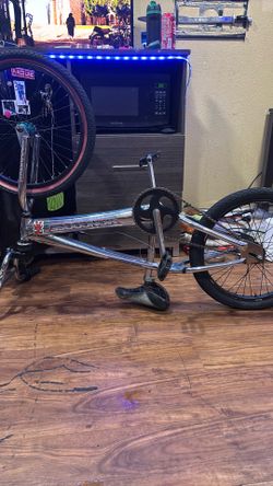 90s Mongoose convict