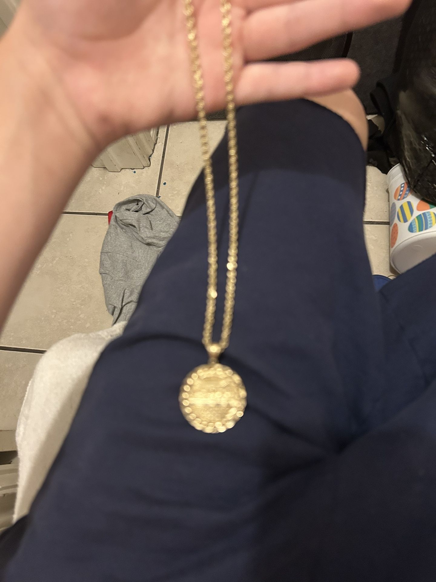 10k gold last supper pendent