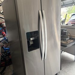 Whirlpool Refrigerator 