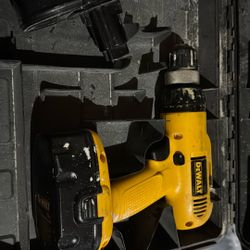 Dewalt Cordless Drill 18V (older model) - Free 