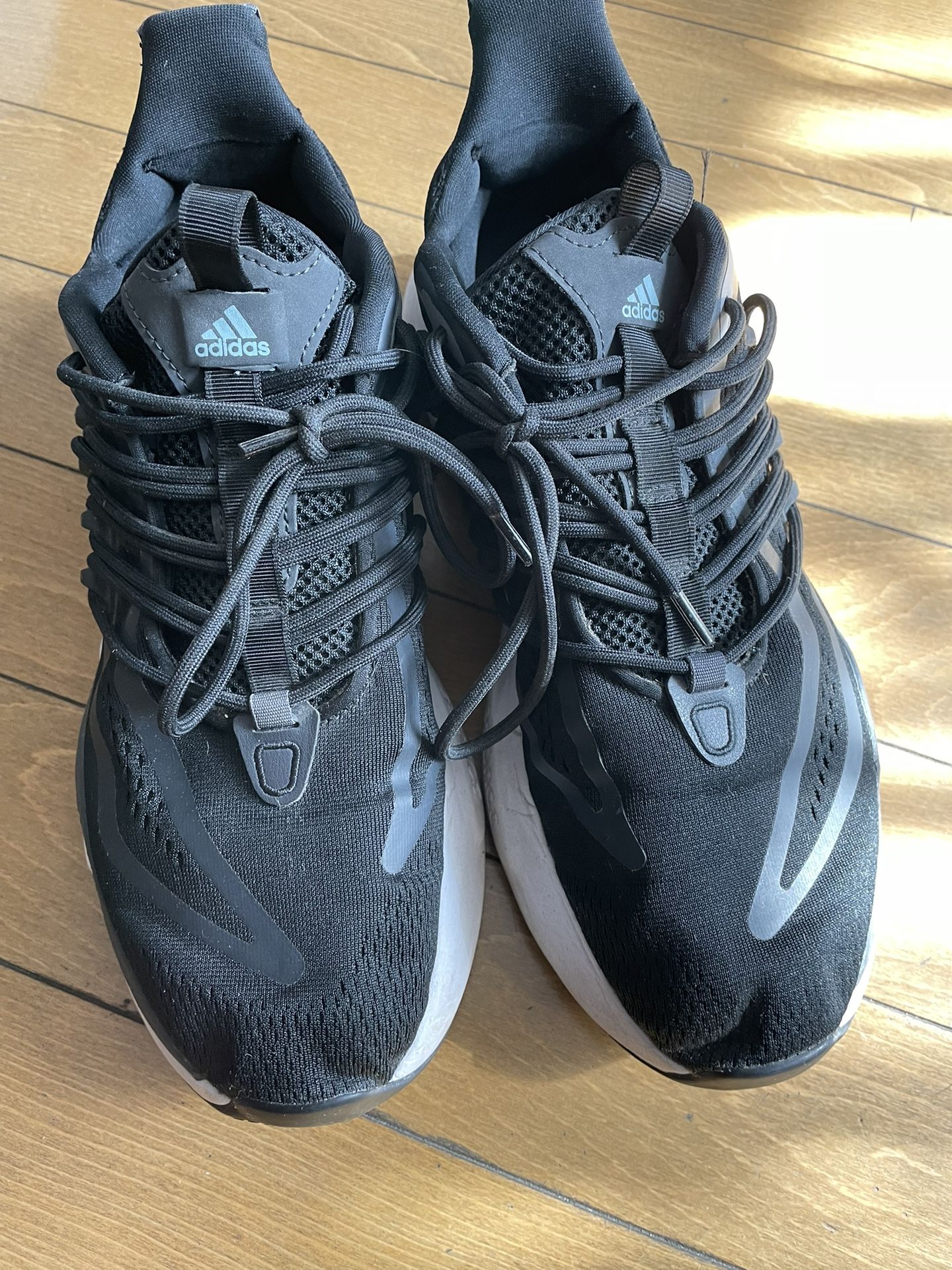 Adidas running tennis size 10.5 used twice 