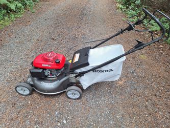 Honda Lawn Mower with Self Drive.