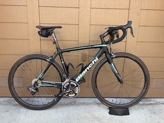 Bianchi Sempre Carbon Road Bike 53cm – Ultegra Di2 – Reynolds Aero 46