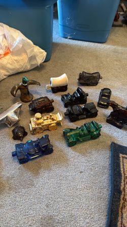 Vintage Avon cologne decanters lot