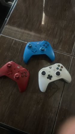 Xbox’s Controllers 15 Each