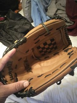 Adult size 13 Wilson elite baseball glove never used but out of box