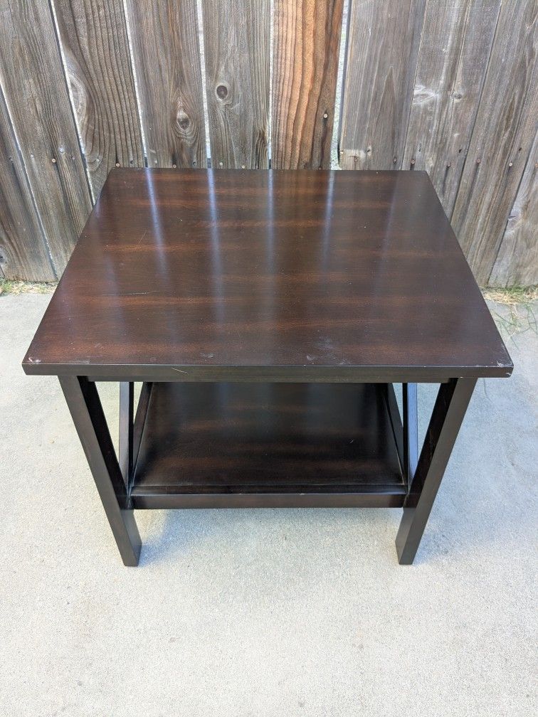 End & Corner Table 