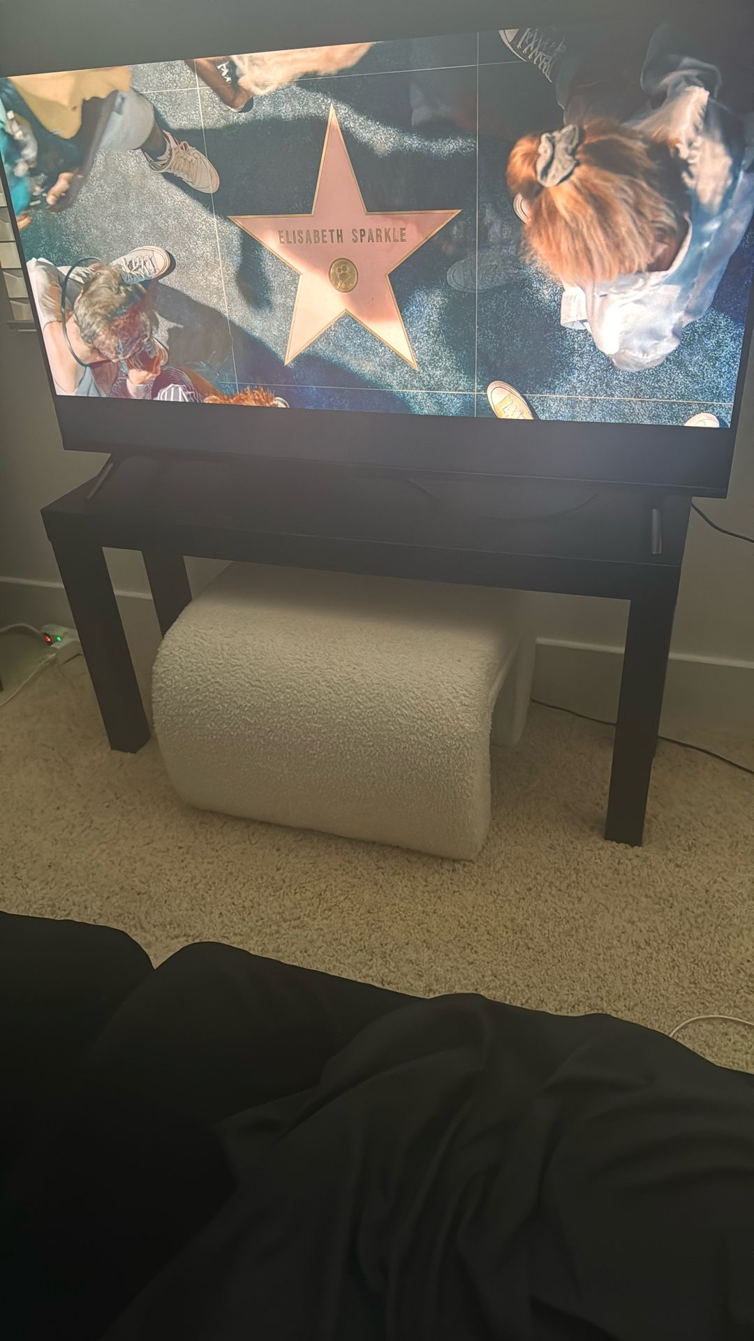 Tv Stand $8