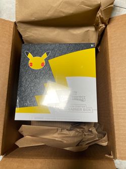 Pokémon Center Celebration Elite Trainer Box