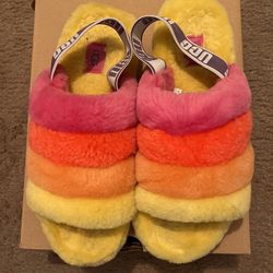 Women’s Ugg fluffy Yeah Slide Size 9 $75