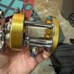 Selling Classic Penn Bait Caster Very Clean. Great For 15 -20 Lb.