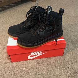 3 Pairs Of Discontinued Nike Boots Size 9 