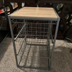 Short end Table, Storage, Clean 