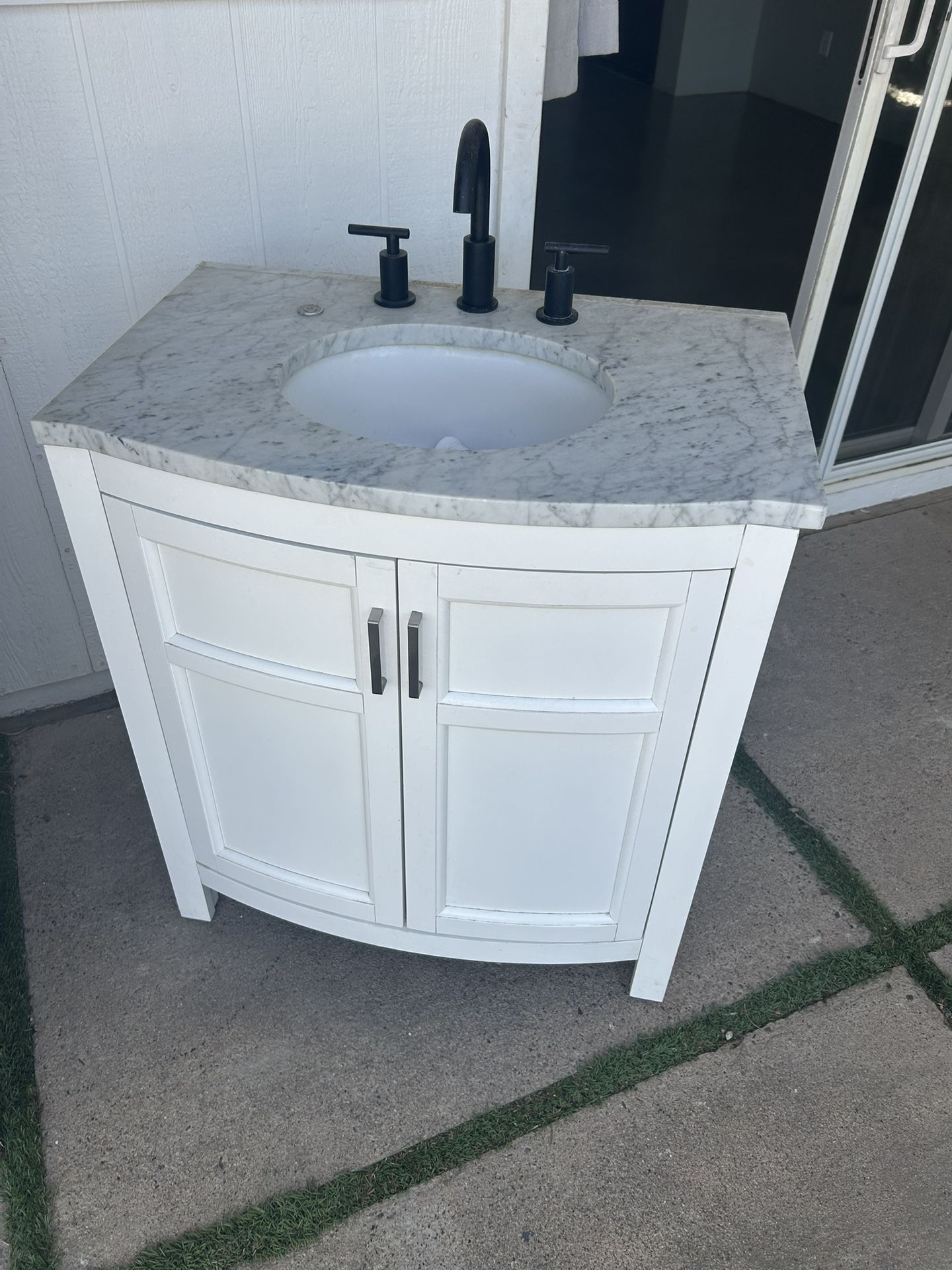 Single Bathroom Vanity