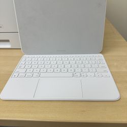 Apple iPad keyboard