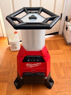 Milwaukee ONE-KEY M18 Cordless Area Light