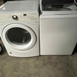 Whirlpool Washer And Dryer Set ($550)