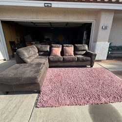 Oversize sectional couch with rug,can deliver