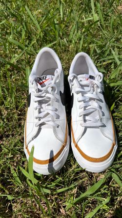 Nike shoes size 6.5