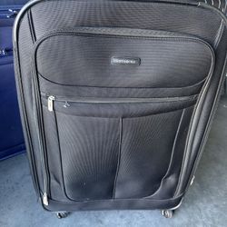 Samsonite Check-In Spinner – Durable, Spacious, Travel-Ready