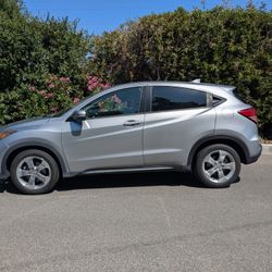 Clean TITLE! For Sale: 2017 Honda HR-V EX - Excellent Condition!