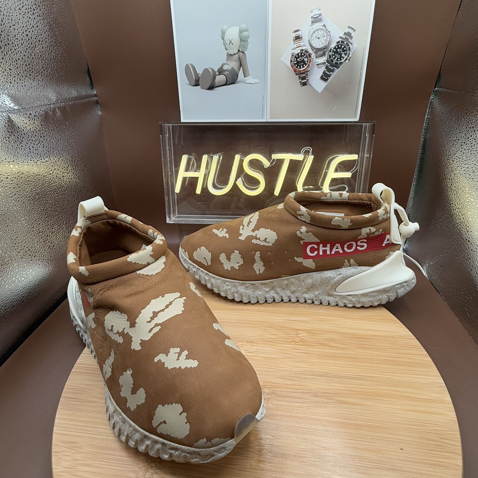 Nike Moc Flow SP / Undercover Ale Brown Red White Men’s Size 8.5