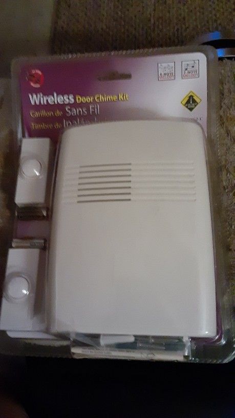 Heath Zenith Wireless 2 Button Door Bell Chime Kit