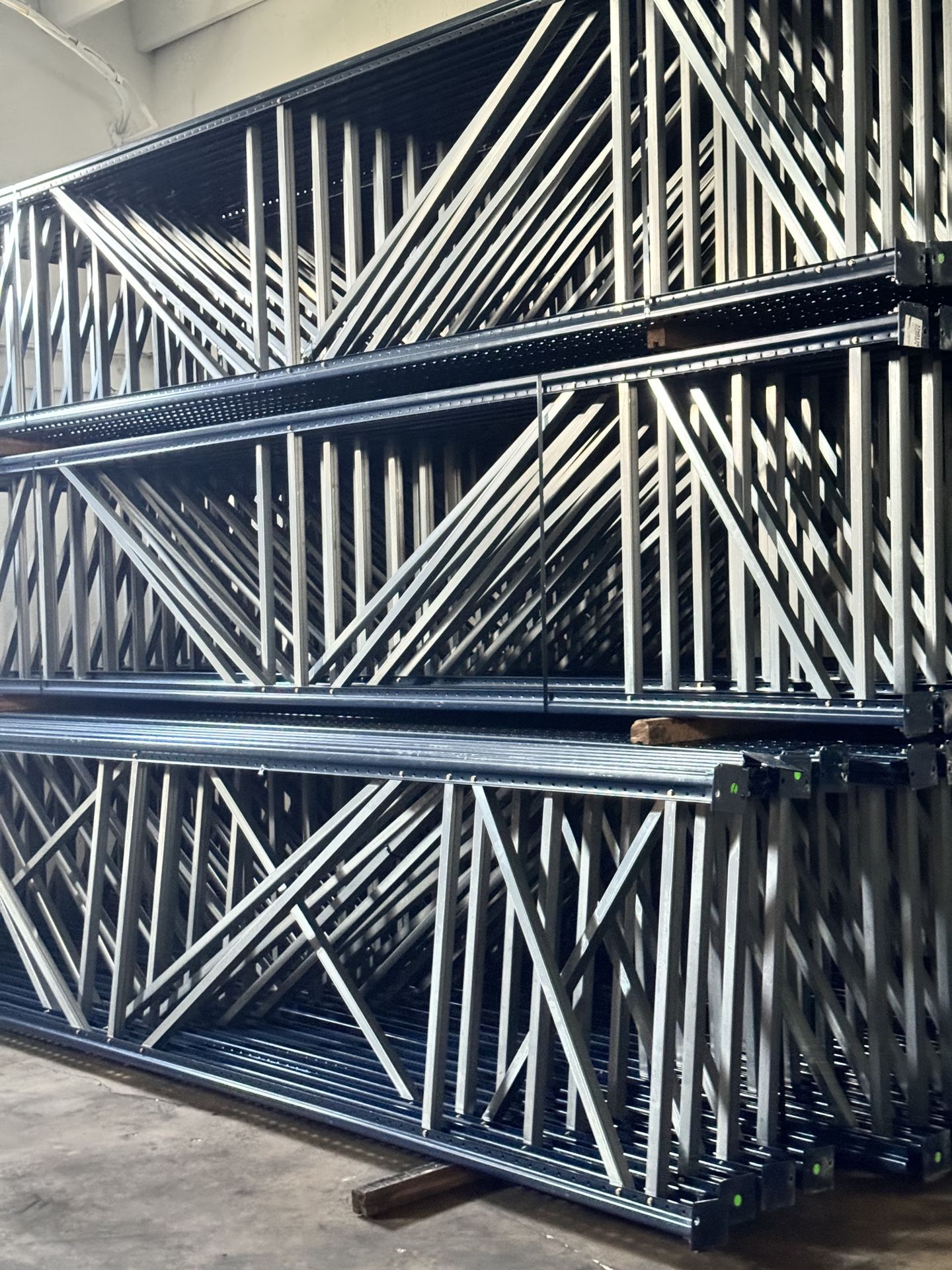 Warehouse Pallet Racking Tear Drop 18’ft