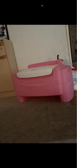 Little tikes toy box