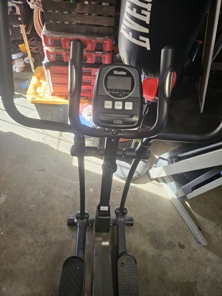 Elliptical Exercise Machine 