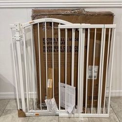 Extra Tall & Wide Baby Gate / Pet Gate - Fits Openings 29.5” - 53”