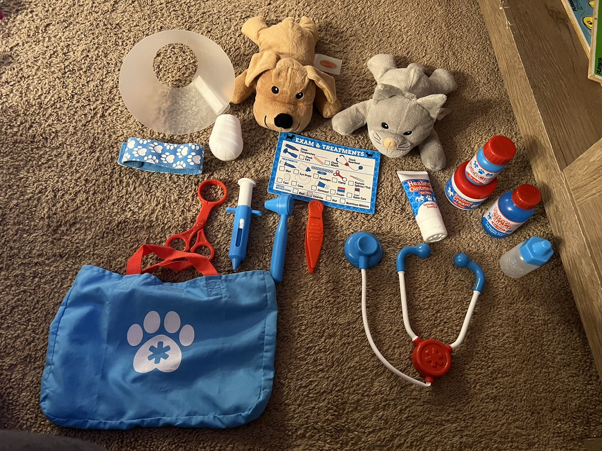 Melissa & Doug Pet Vet Playset