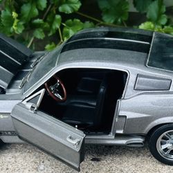 SHELBY COBRA 1967 G.T. 500E ELEANOR FORD MUSTANG 1/18 CARROLL SHELBY
