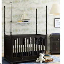 Like New 4post Solid Wood Crib