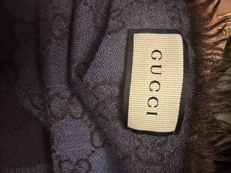 Authentic Gucci GG Monogram Wool Scarf Shawl – Black & Gray