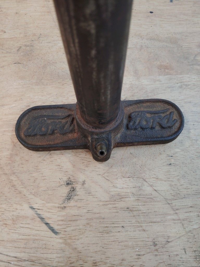 Old Ford Air Pump