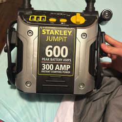 Stanley Jump pack  Needs New Battery 