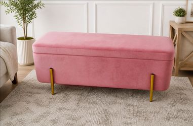 Pink Velvet ottooman