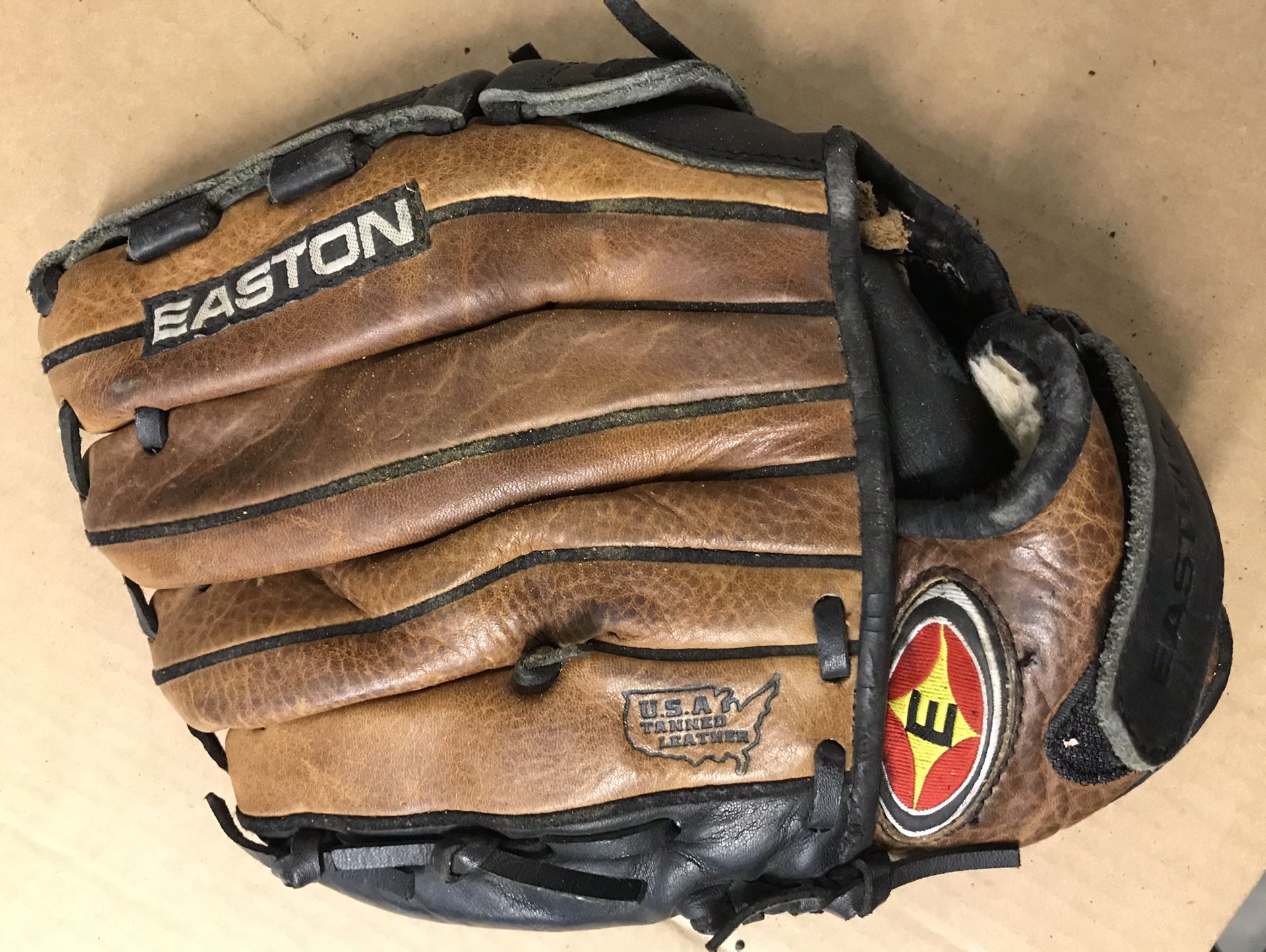 Easton GS500 Baseball Glove 11" Pattern
