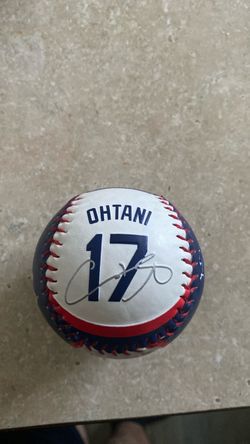 Shohei Ohtani #17 Signature Baseball