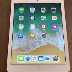 Apple iPad Air 16 GB (Wi-Fi) Silver / White - MD788LL/A A1474 
