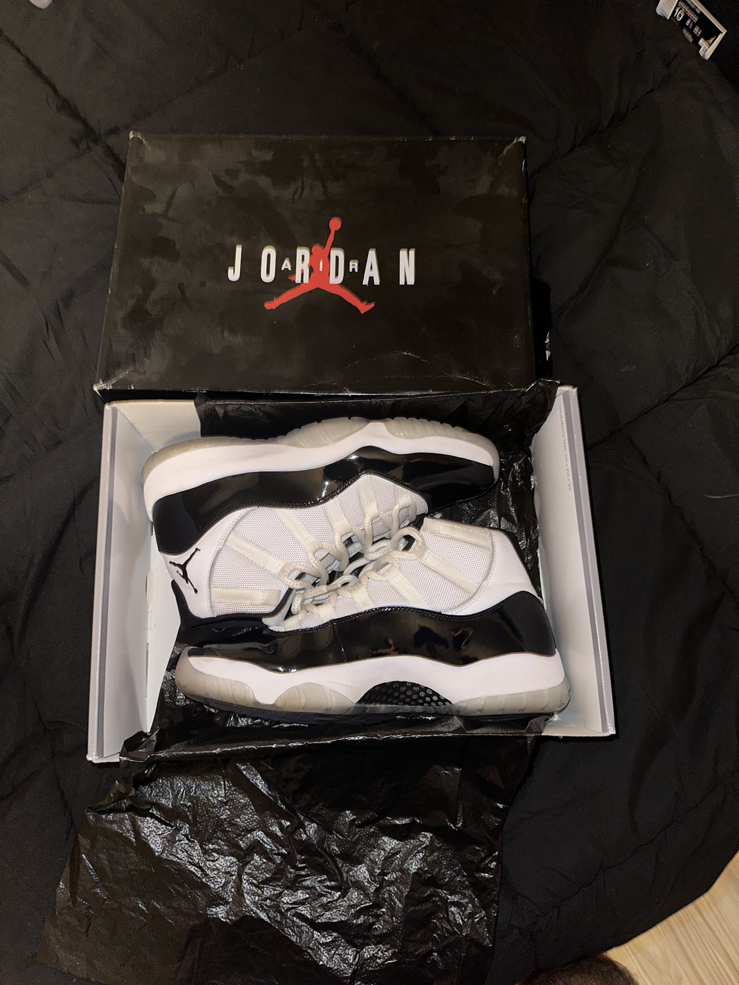 Jordan 11 Concords 2018, Size 10.