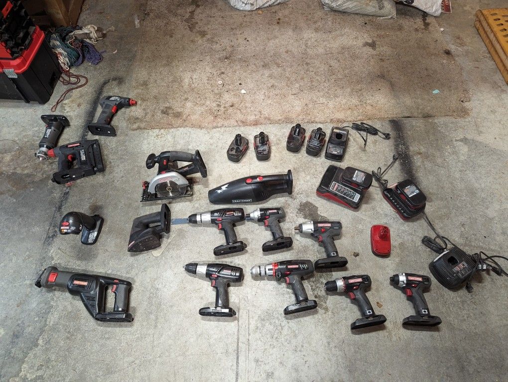 Craftsman 19.2 V Tool Set