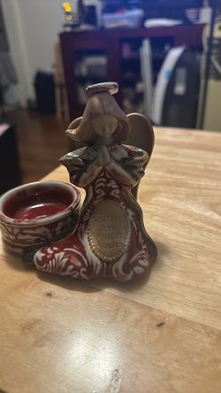 Angel figurine